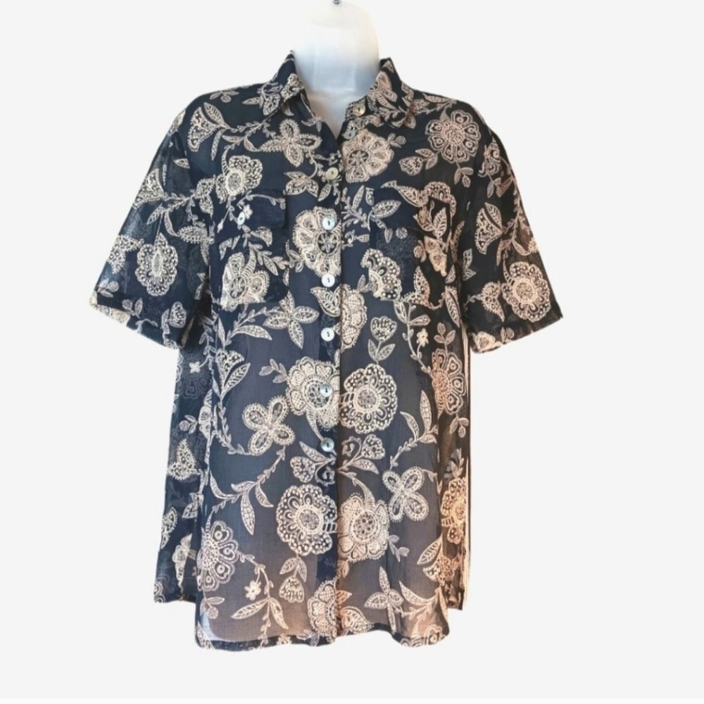 GEIGER Women’s Blue Beige Floral Button Shirt 36 US Small (4-6) Vintage Soft